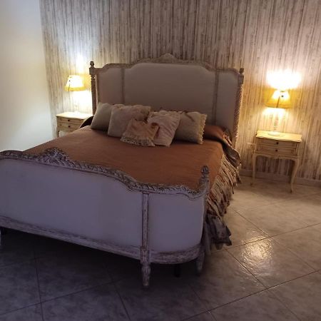 B&B La Corte Delle Vanita Pompei Bagian luar foto