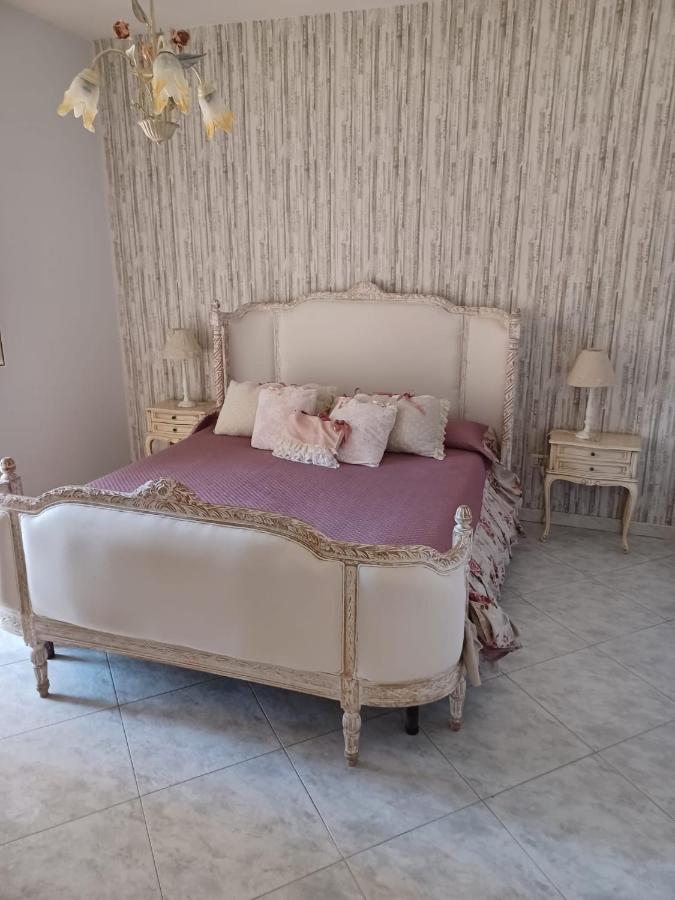 B&B La Corte Delle Vanita Pompei Bagian luar foto