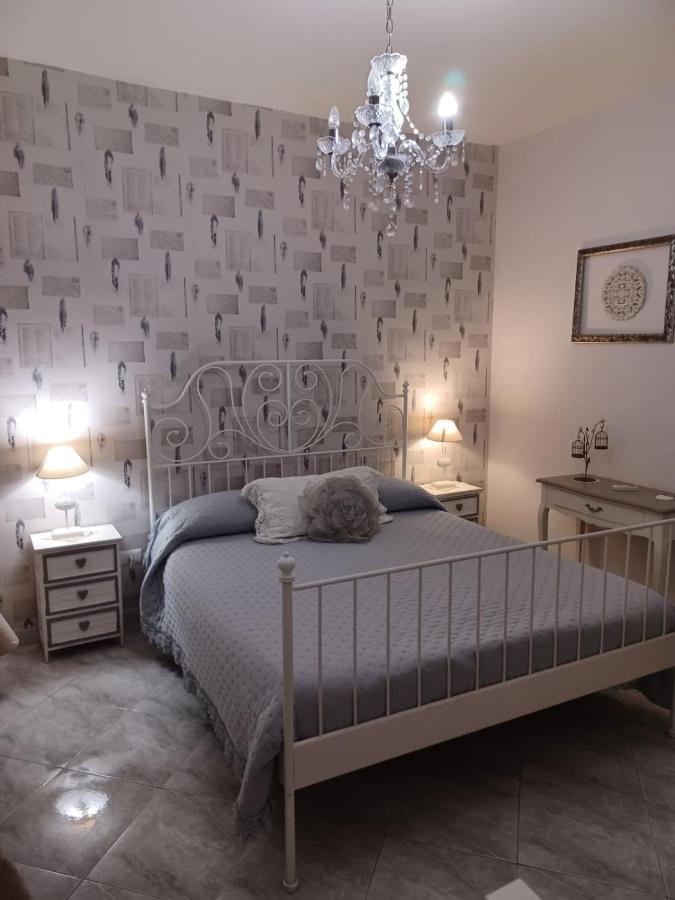 B&B La Corte Delle Vanita Pompei Bagian luar foto