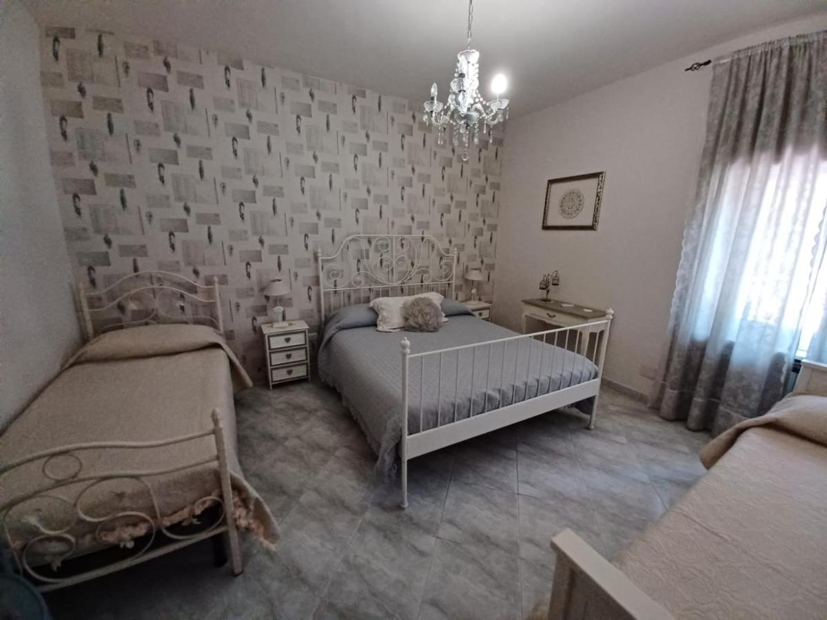 B&B La Corte Delle Vanita Pompei Bagian luar foto