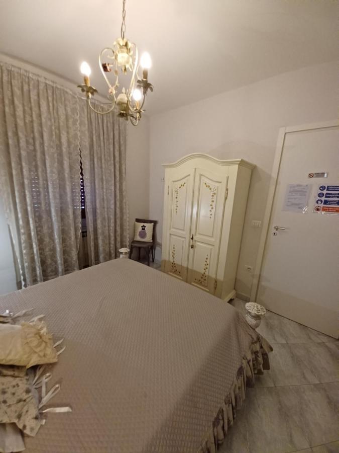 B&B La Corte Delle Vanita Pompei Bagian luar foto